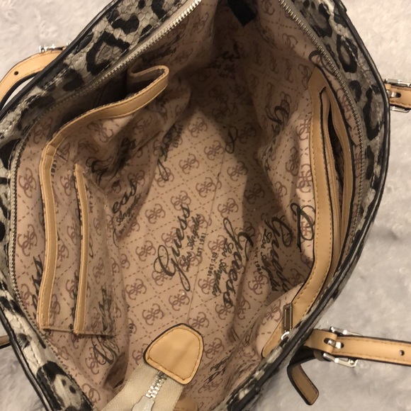 Guess Snow Leopard Handbag - Picture 4 of 6
